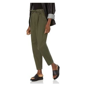 BLANK NYC Women’s Hi Rise Belted Plated Green Mom Pants Sz 30 NWT
